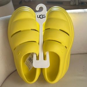 NWT, UGG SPORT YEA CLOG, W8